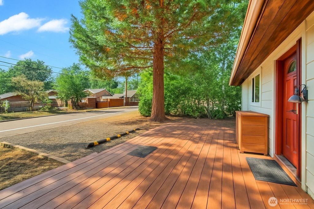 Photo of 1646 S 124th Street, Seattle, WA 98168 (MLS # 2426347)