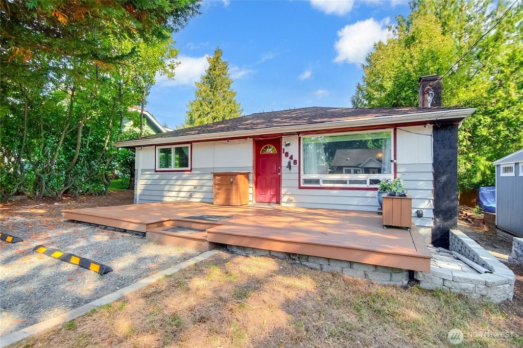 Photo of 1646 S 124th Street, Seattle, WA 98168 (MLS # 2426347)