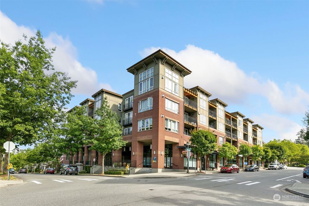 Photo of 1880 25th Avenue NE #215, Issaquah, WA 98029 (MLS # 2158233)