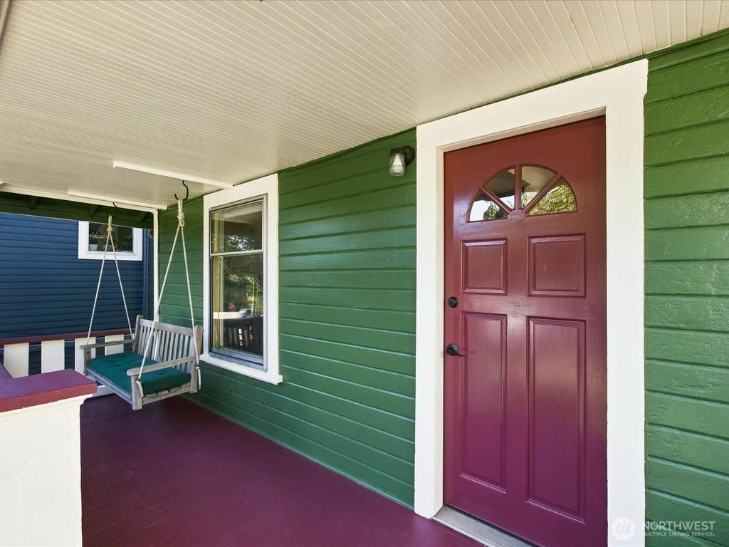 Photo of 2811 SW Dakota Street, Seattle, WA 98126 (MLS # 2533692)