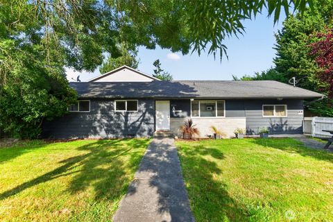 Photo of 8526 8th Avenue W #A, Everett, WA 98204 (MLS # 2560750)