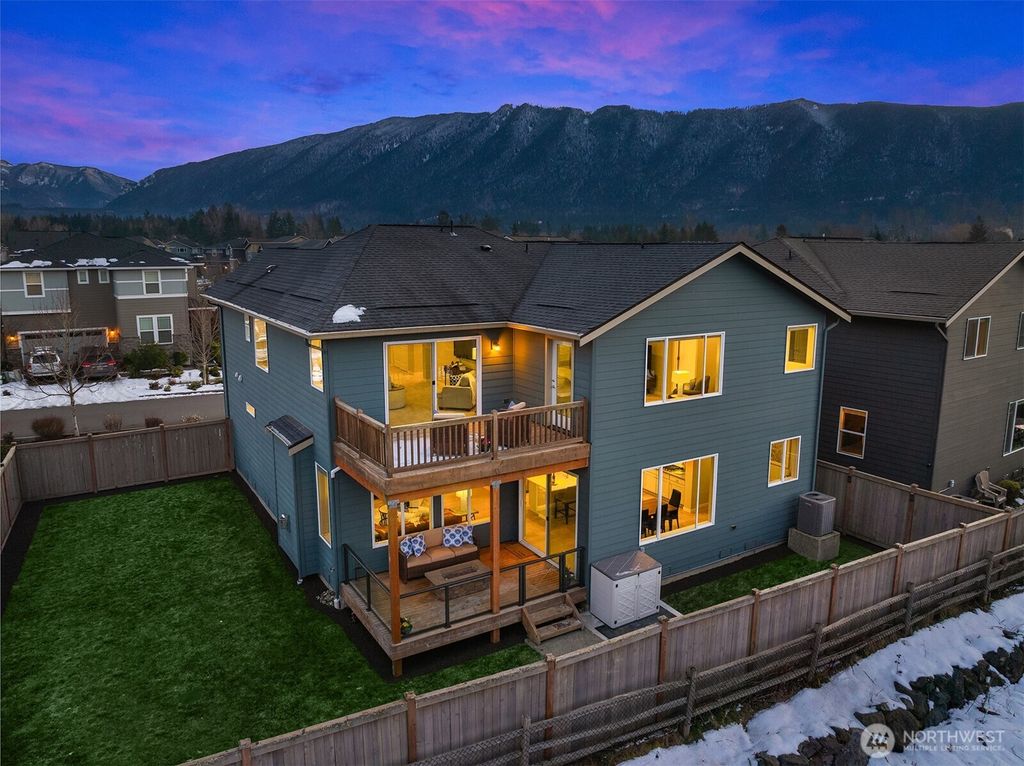 Photo of 804 NE 4 Street, North Bend, WA 98045 (MLS # 2331720)