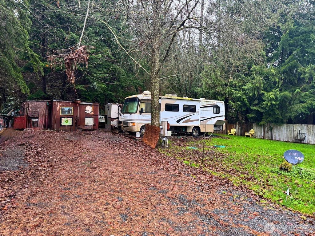 Photo of 13016 Green Mountain Way, Granite Falls, WA 98252 (MLS # 2469226)