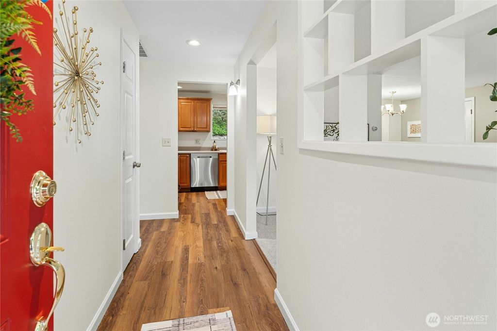 Photo of 804 Lynnwood Avenue NE, Renton, WA 98056 (MLS # 2522646)