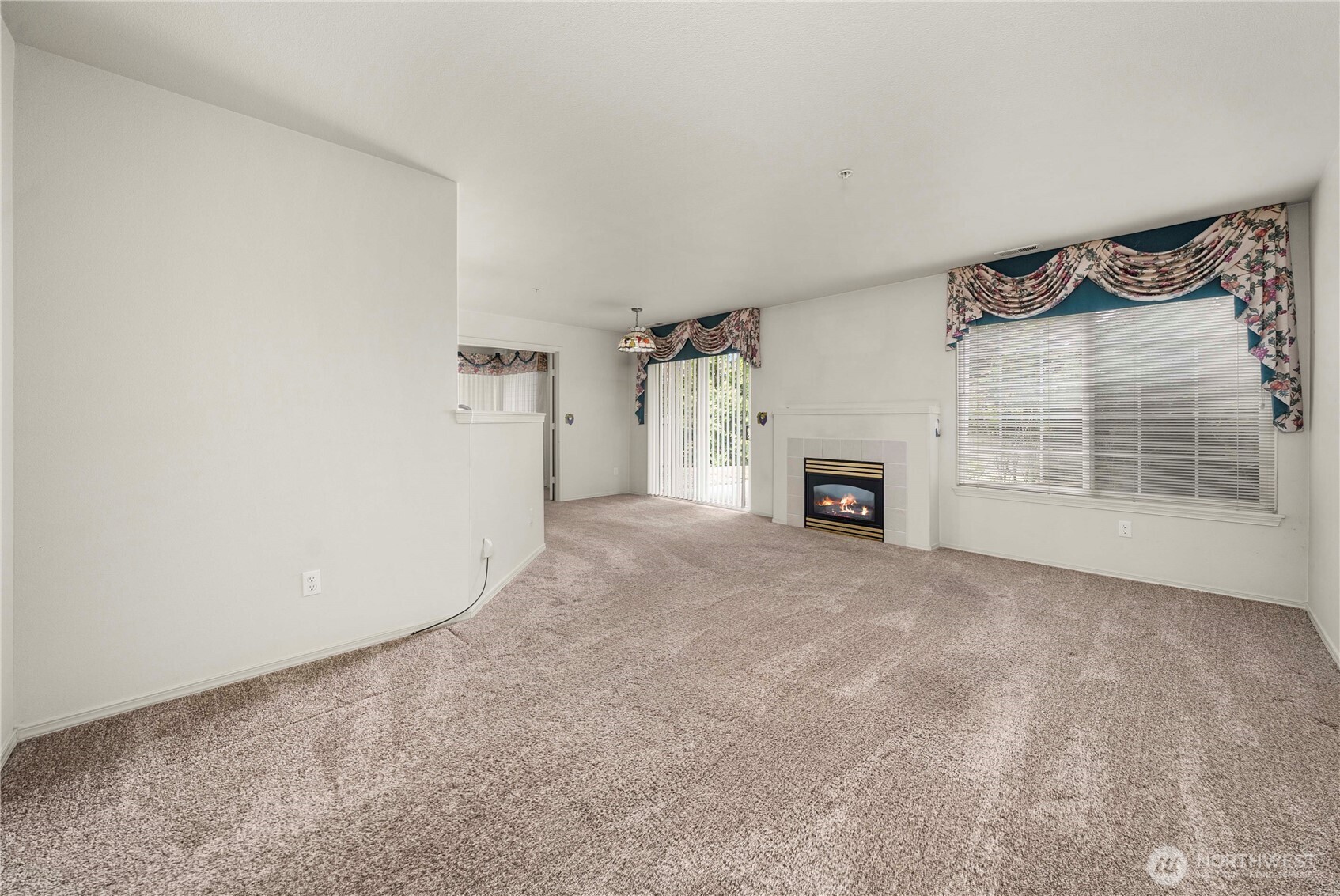 4802 Nassau Avenue NE 181