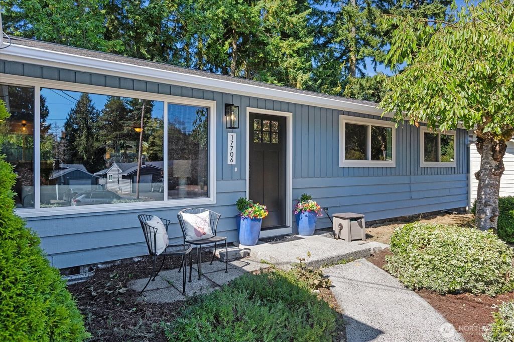 Photo of 17706 62nd Place W, Lynnwood, WA 98037 (MLS # 2432587)