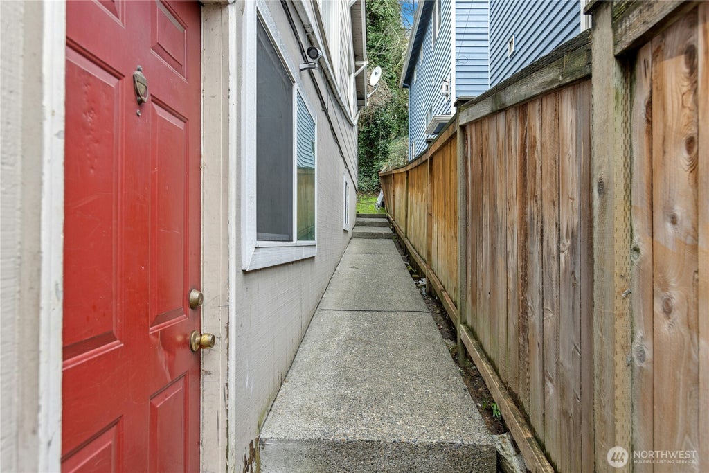 Photo of 1537 15th Avenue S, Seattle, WA 98144 (MLS # 2587312)