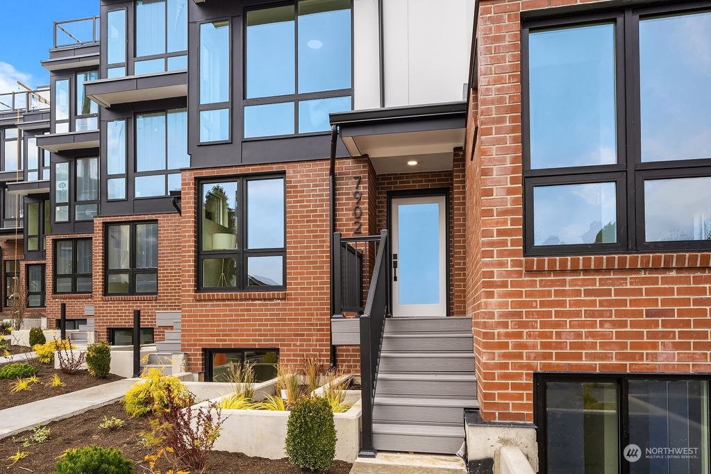 Photo of 7910 Green Lake Drive N, Seattle, WA 98103 (MLS # 2150861)