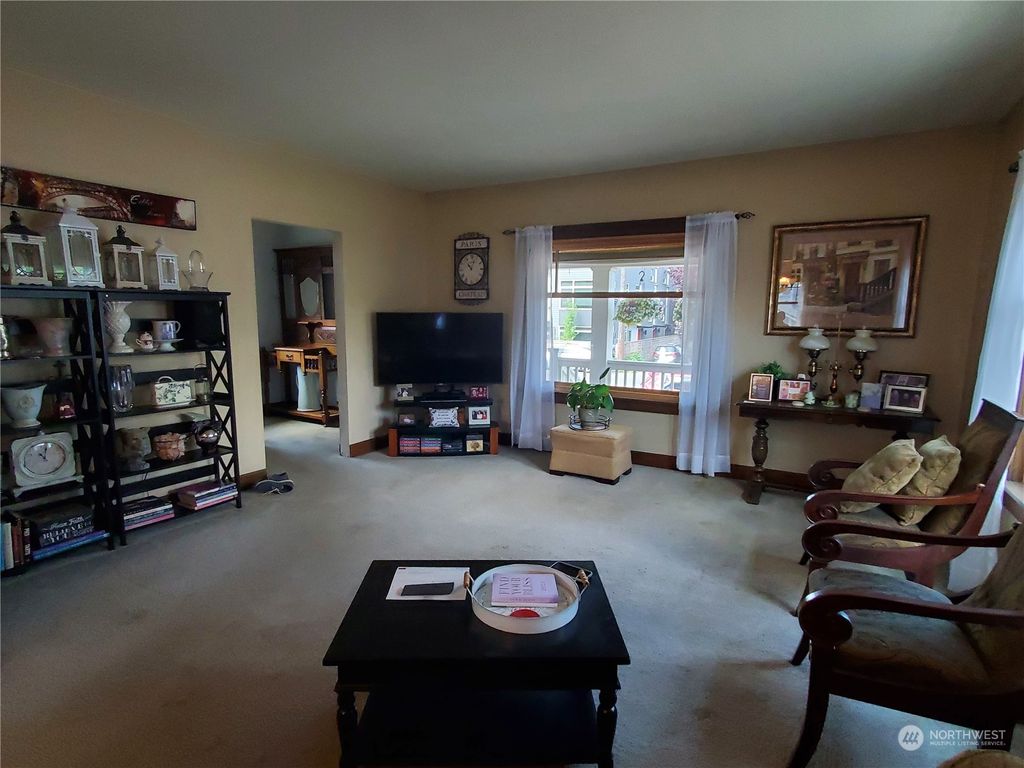 Photo of 6906 Carleton Avenue S, Seattle, WA 98108 (MLS # 2075847)