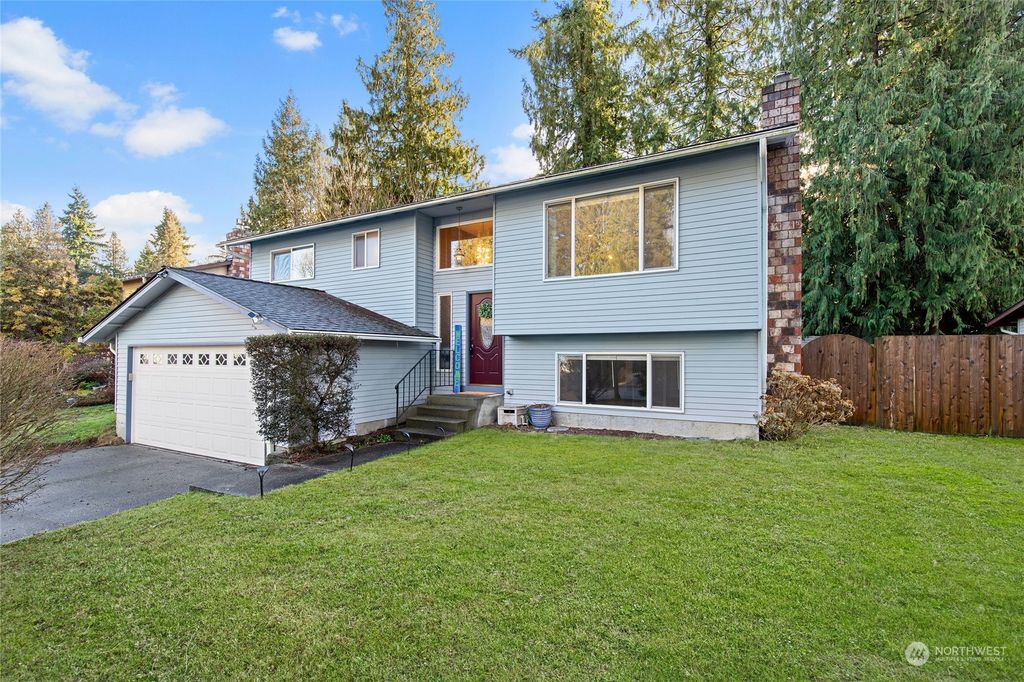 Photo of 5506 128th Place SE, Everett, WA 98208 (MLS # 2191133)