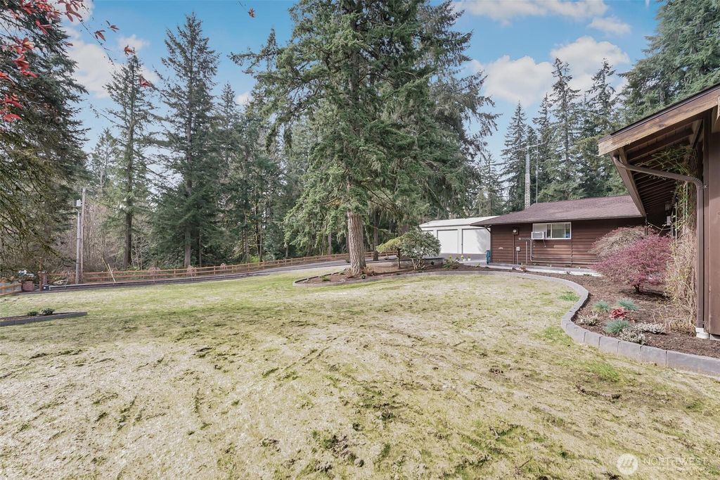 Photo of 23326 SE 199th Street, Maple Valley, WA 98038 (MLS # 2499087)