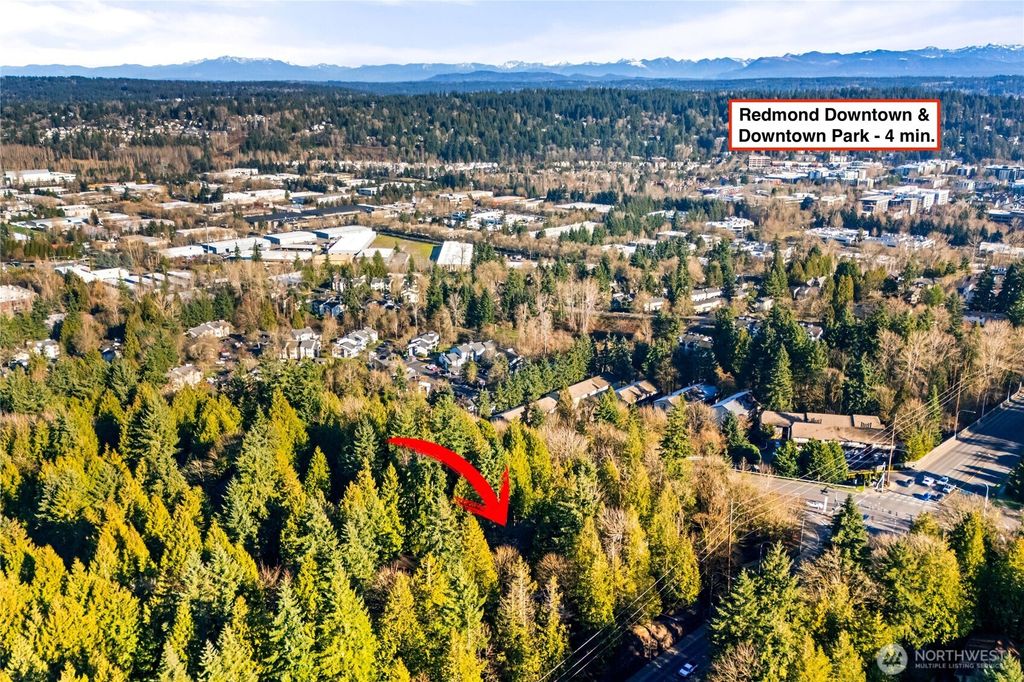 Photo of 14640 NE 80th Place #32-C, Redmond, WA 98052 (MLS # 2471437)