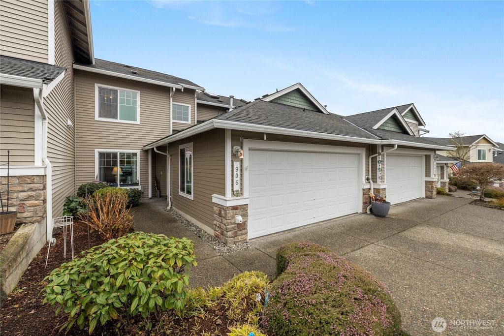 Photo of 906 72nd Street SE, Auburn, WA 98092 (MLS # 2487803)