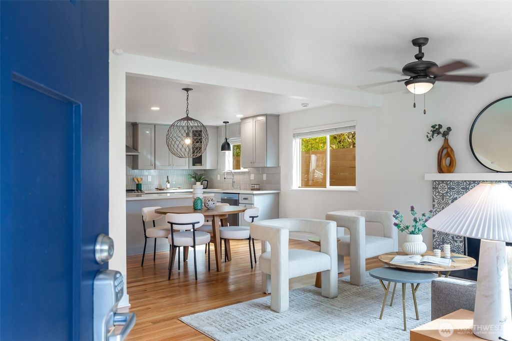 Photo of 336 NW 46th Street, Seattle, WA 98107 (MLS # 2494259)