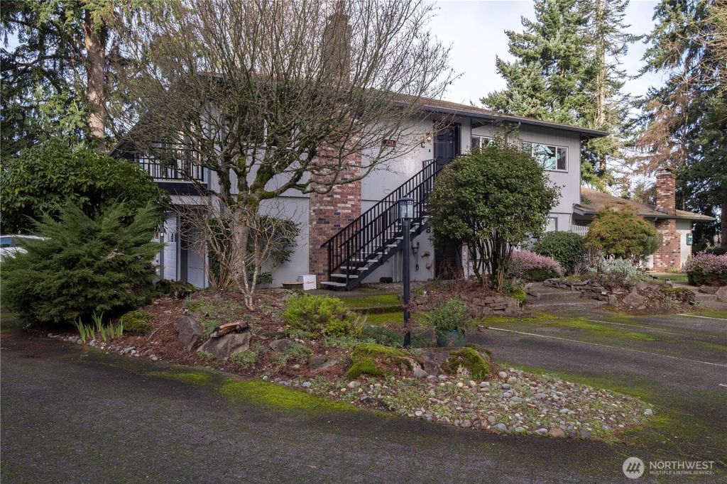 Photo of 821 Essex Place NE #1C, Olympia, WA 98516 (MLS # 2473467)
