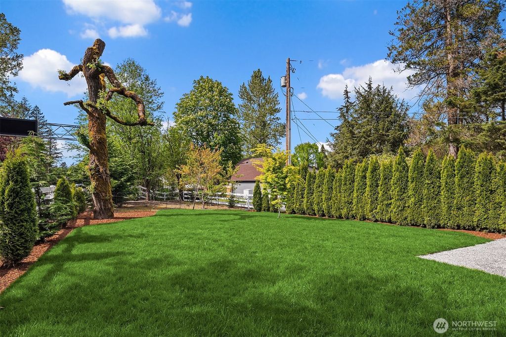 Photo of 545 SE Lewis Street, Issaquah, WA 98027 (MLS # 2370360)