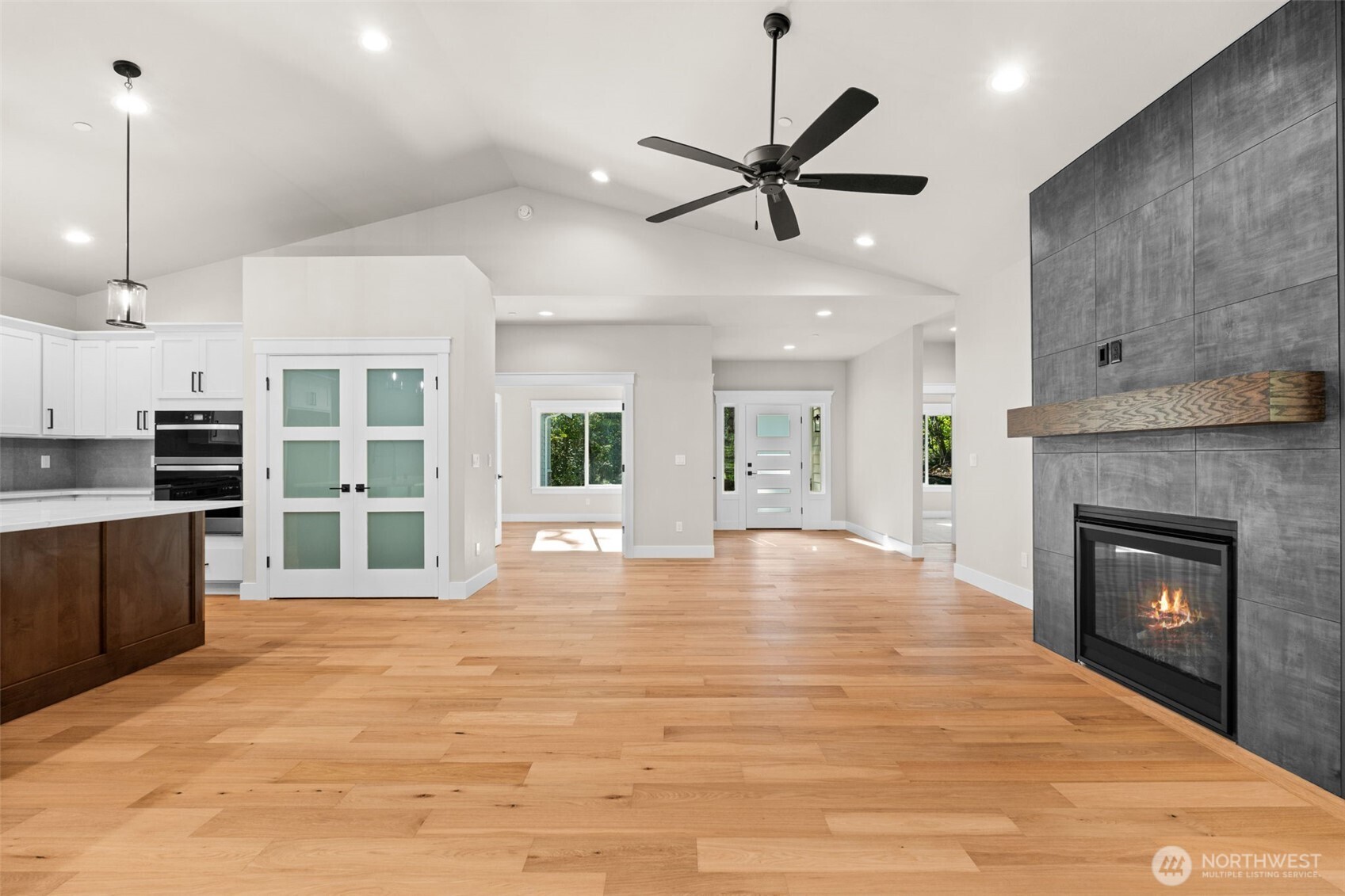 3570 Menzies Road SE