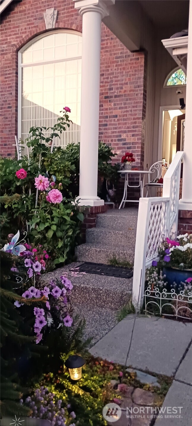 8221 53rd Avenue W F55