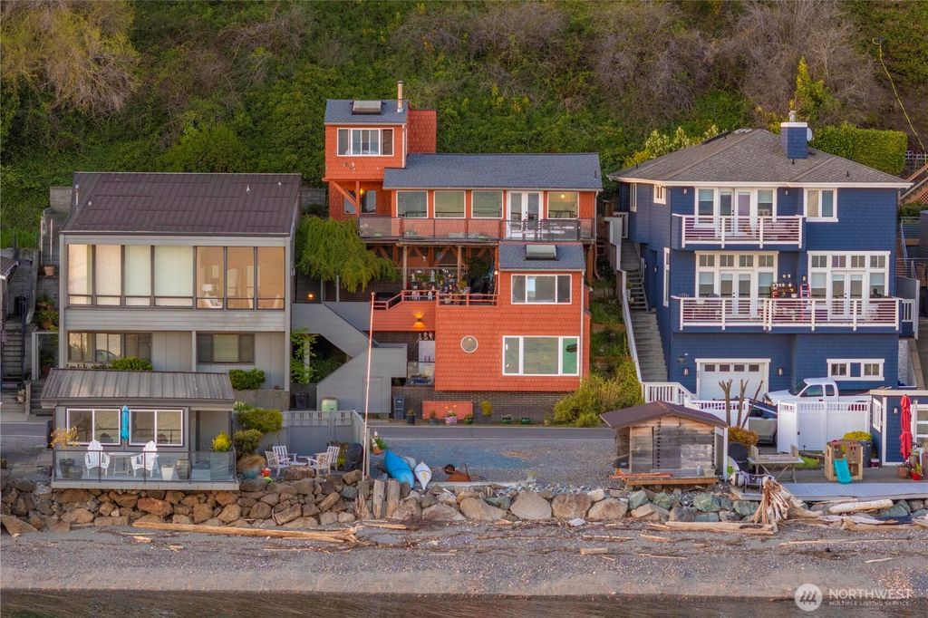 Photo of 3312 SW 172nd Street, Burien, WA 98166 (MLS # 2371553)