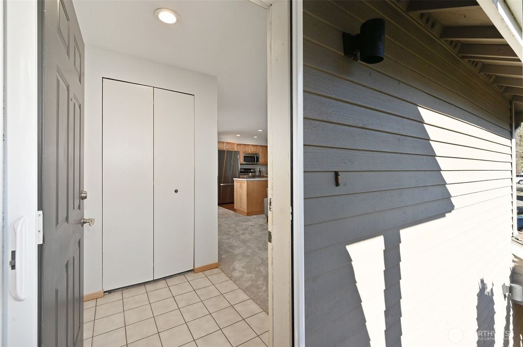 Photo of 420 3rd Avenue S #4, Edmonds, WA 98020 (MLS # 2339405)
