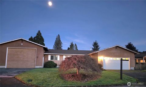 Photo of 180 Scenic View Dr Dr, Longview, WA 98632 (MLS # 2464067)