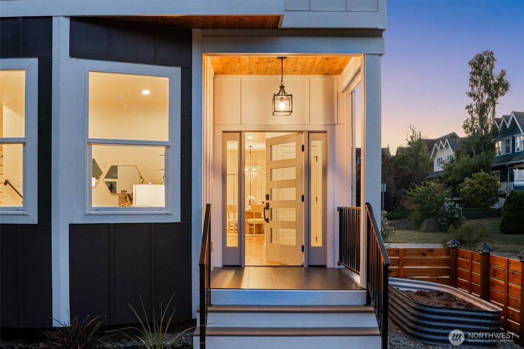 Photo of 351 17th Avenue E, Seattle, WA 98112 (MLS # 2389753)