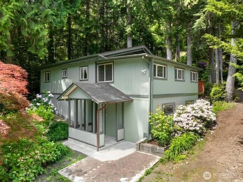 Photo of 31 N Colony Surf Drive, Lilliwaup, WA 98555 (MLS # 2528783)