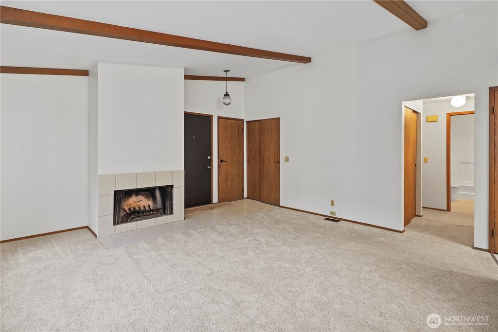 Photo of 6822 NE 153rd Pl Pl, Kenmore, WA 98028 (MLS # 2497472)