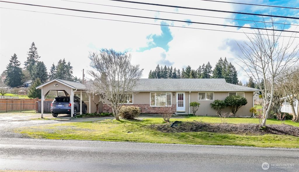 Photo of 8520 Woodland Avenue E, Puyallup, WA 98371 (MLS # 2490297)