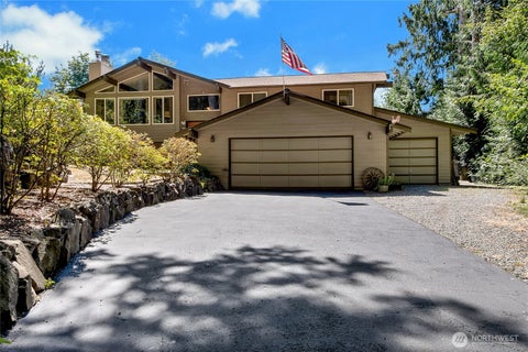 Photo of 17404 51st Street Ct E, Lake Tapps, WA 98391 (MLS # 2558574)