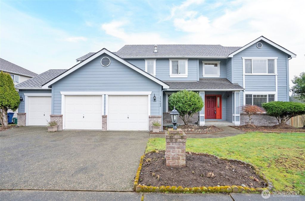 Photo of 35402 7th Avenue SW, Federal Way, WA 98023 (MLS # 2340837)