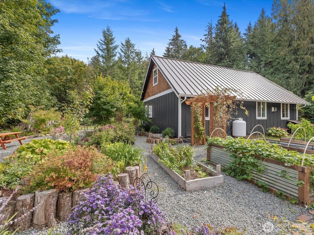 Photo of 39615 309th St NE St, Arlington, WA 98223 (MLS # 2438788)
