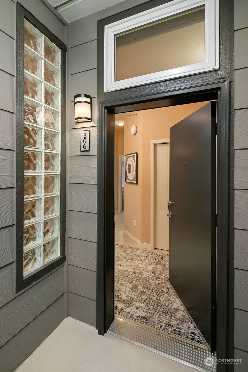 Photo of 521 7th Avenue #306, Kirkland, WA 98033 (MLS # 1997034)