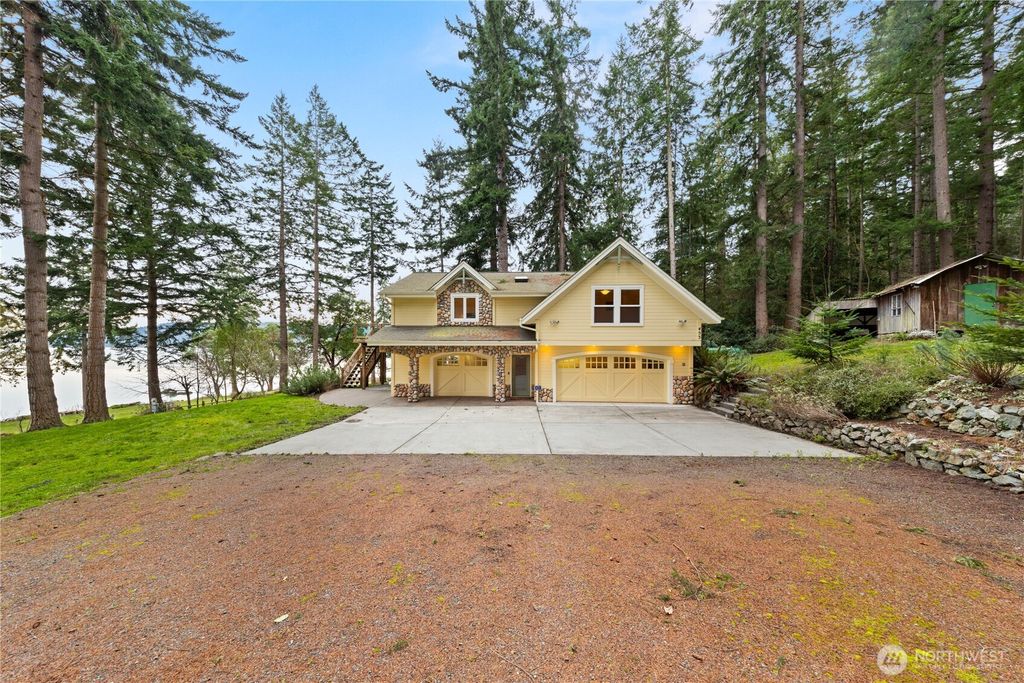 Photo of 453 Jackrabbit Lane, Oak Harbor, WA 98277 (MLS # 2475166)