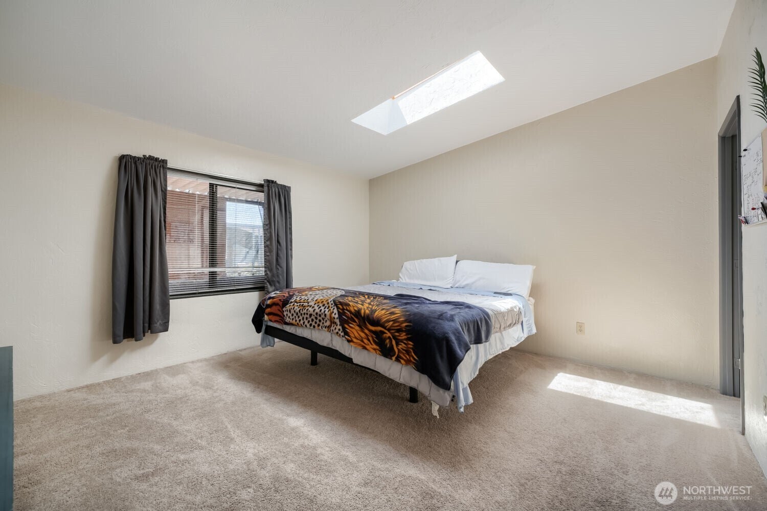 3611 NE I St 207