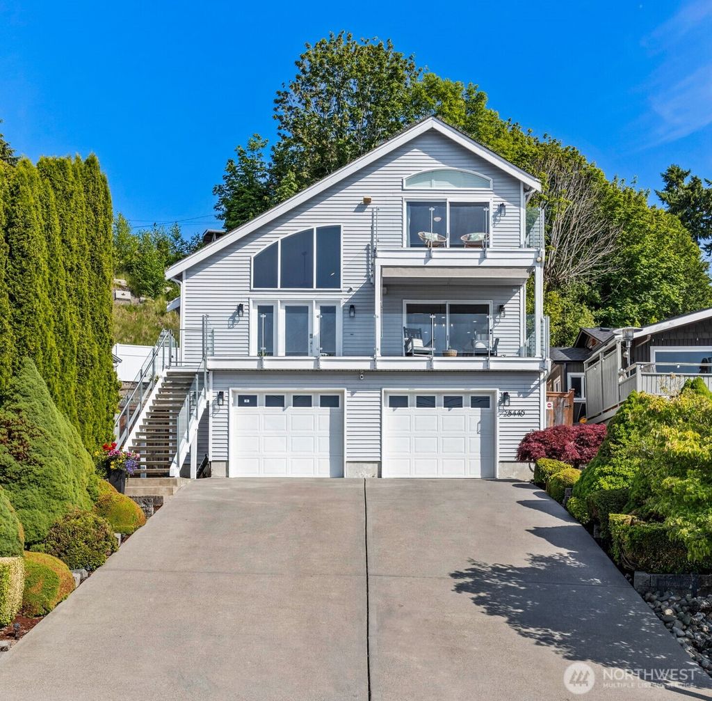 Photo of 28440 Sound View Dr S Dr, Des Moines, WA 98198 (MLS # 2389716)
