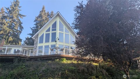 Photo of 103 Lakeside Drive, Mossyrock, WA 98564 (MLS # 2518543)