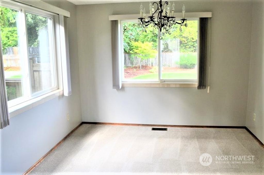 Photo of 5419 116th Place SE, Bellevue, WA 98006 (MLS # 2209098)