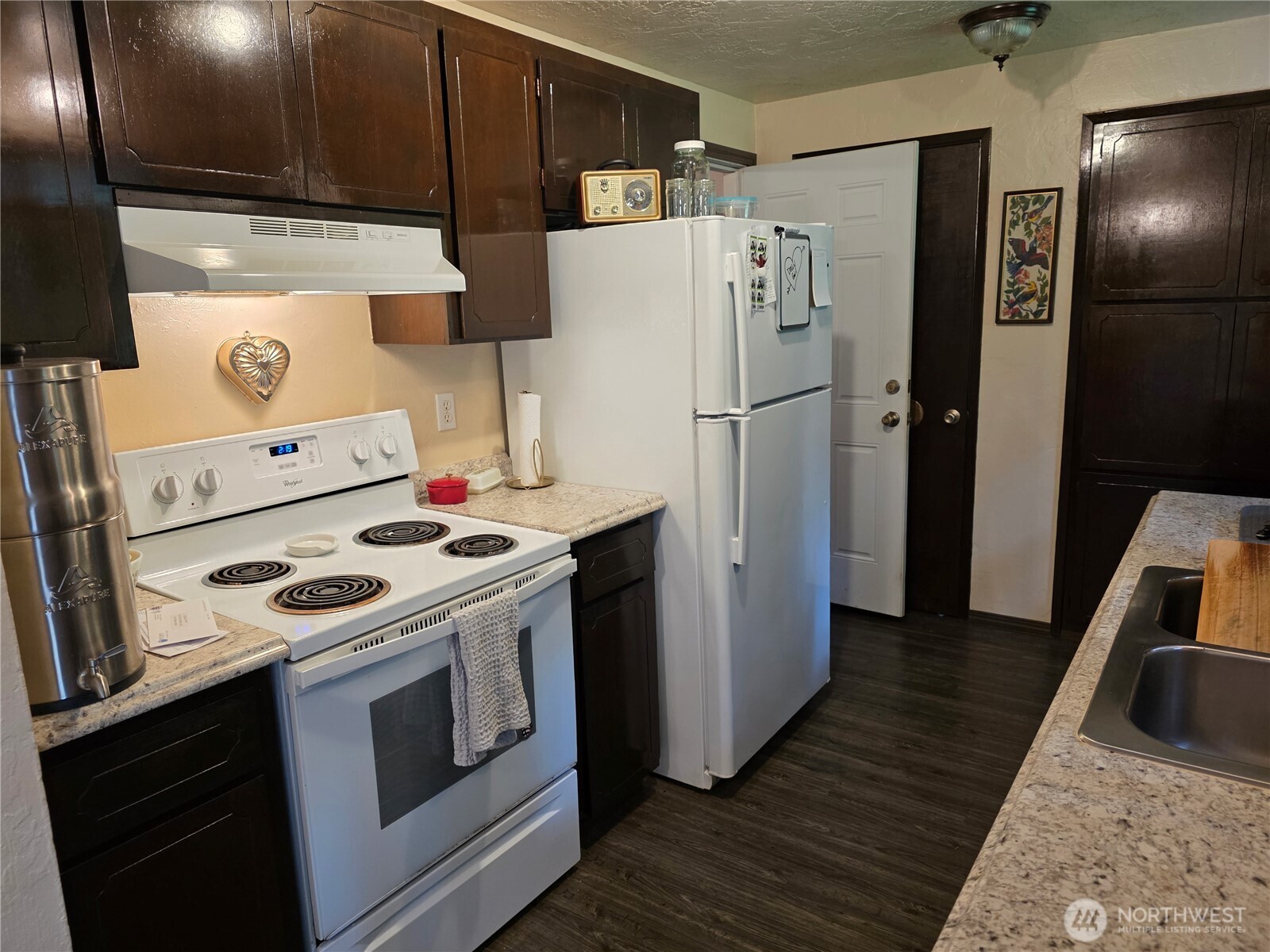 6011 Mullen Road SE A & B