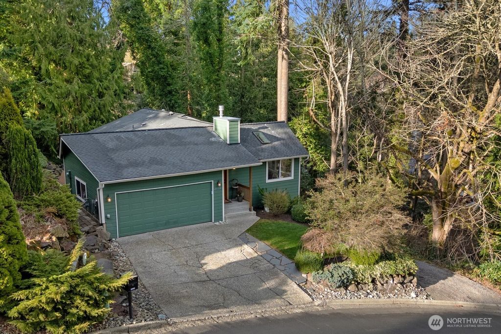 Photo of 21318 Pioneer Way, Edmonds, WA 98026 (MLS # 2471246)