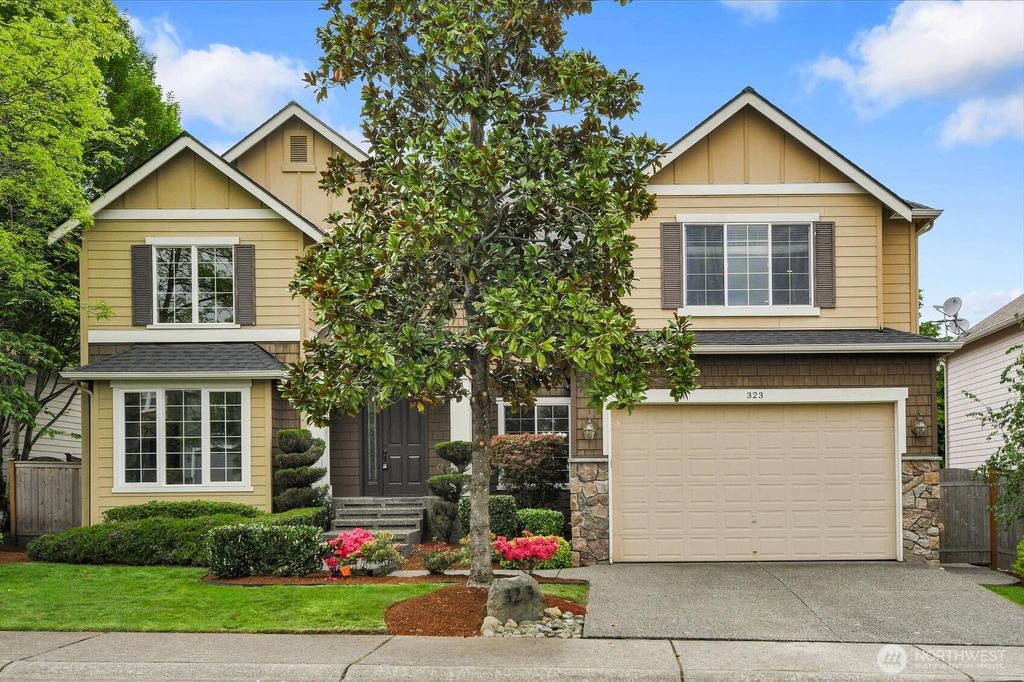 Photo of 323 239th CT SE CT, Sammamish, WA 98074 (MLS # 2519568)
