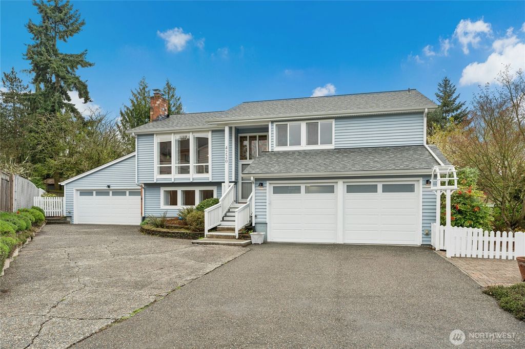 Photo of 4220 192nd Street SW, Lynnwood, WA 98036 (MLS # 2509687)