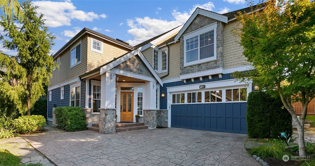 Photo of 821 Kirkland Way, Kirkland, WA 98033 (MLS # 1998961)