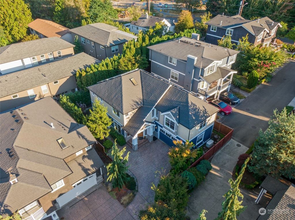 Photo of 821 Kirkland Way, Kirkland, WA 98033 (MLS # 1998961)