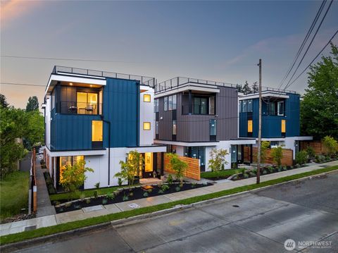 Photo of 8833 C Wallingford Avenue N, Seattle, WA 98103 (MLS # 2450919)