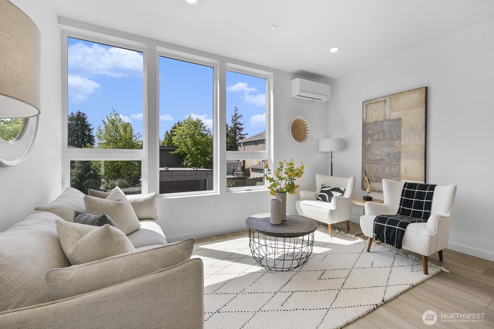 8833 Wallingford Avenue N