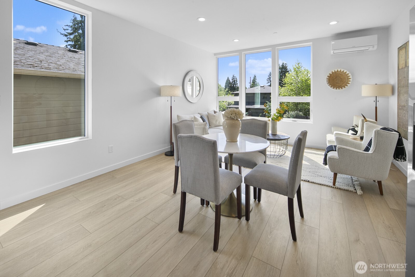 8833 Wallingford Avenue N