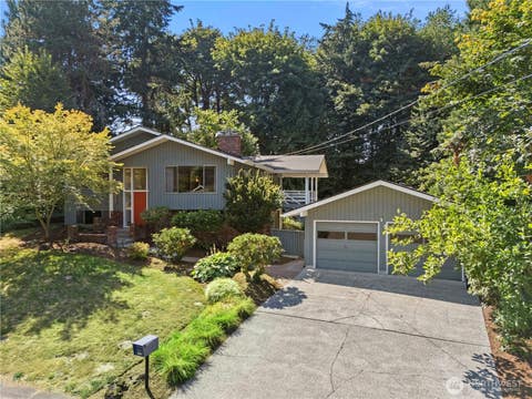 Photo of 1828 Lakewood Circle SE, Olympia, WA 98501 (MLS # 2562179)