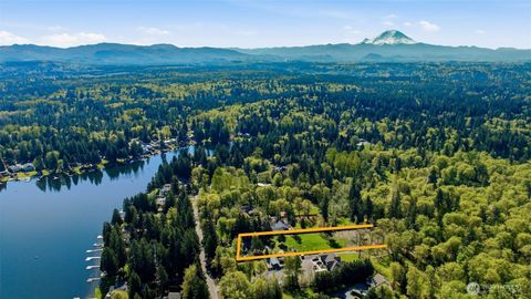 Photo of 31061 W Lake Morton Drive SE, Kent, WA 98042 (MLS # 2514926)