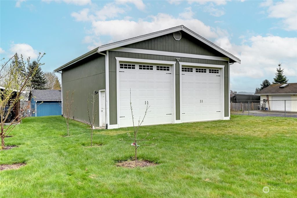Photo of 2405 116th Avenue NE, Lake Stevens, WA 98258 (MLS # 2213959)